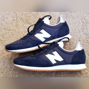 Women's Size 7.5 New Balance navy shoes